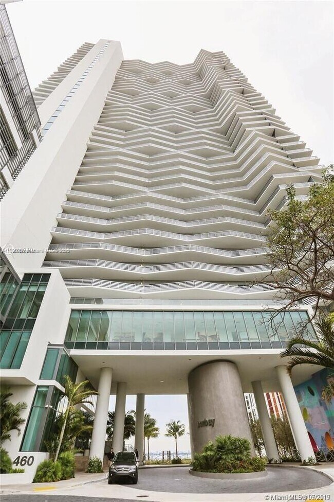 Foto del edificio - 460 NE 28th St