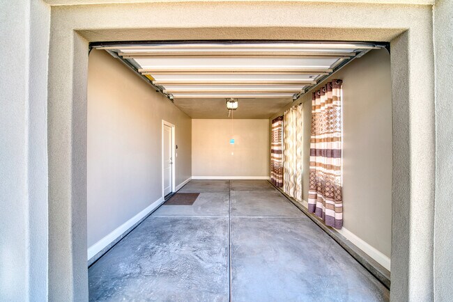 Foto del edificio - 1544 N Daylight St