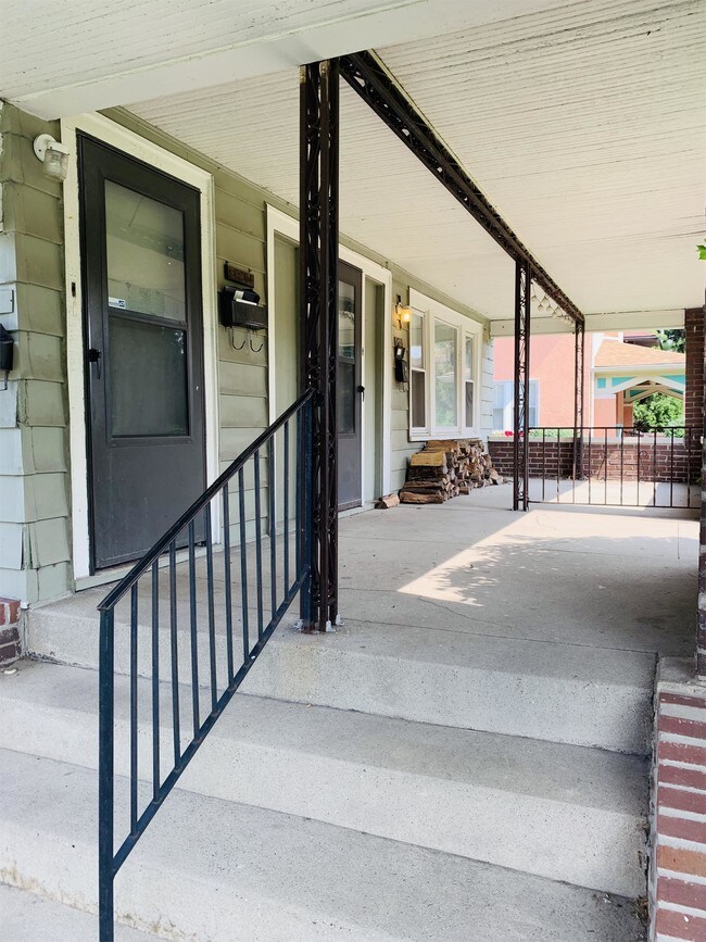 Building Photo - 3930 Central Ave