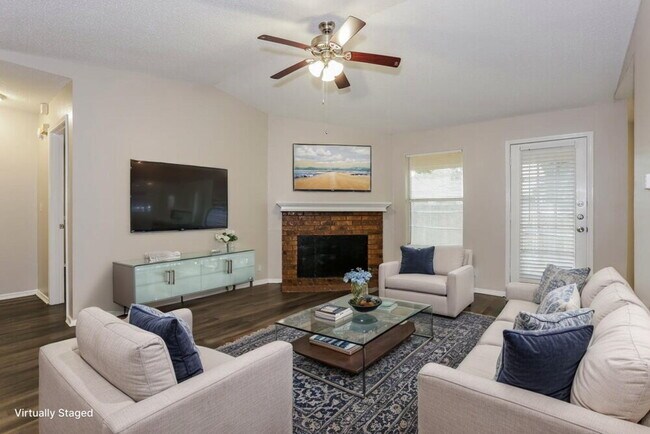 Foto del edificio - 8120 Camelot Rd