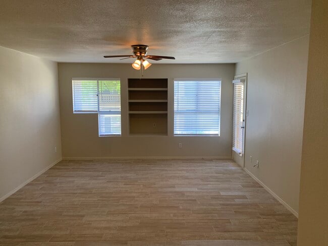 Living room - 1880 E Morten Ave