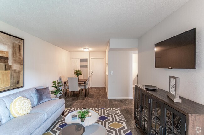 1BR, 1BA - 650 SF - Cityvue @5101