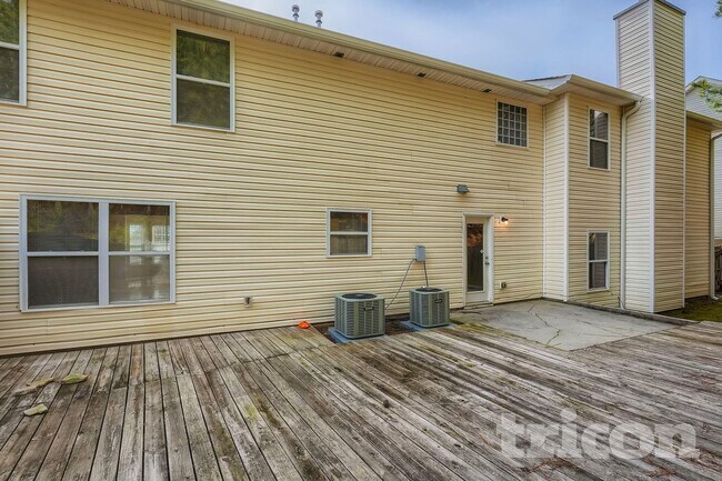 Foto del edificio - 3368 Hunting Creek Pass