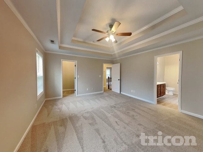 Building Photo - 3450 Southwood Dr