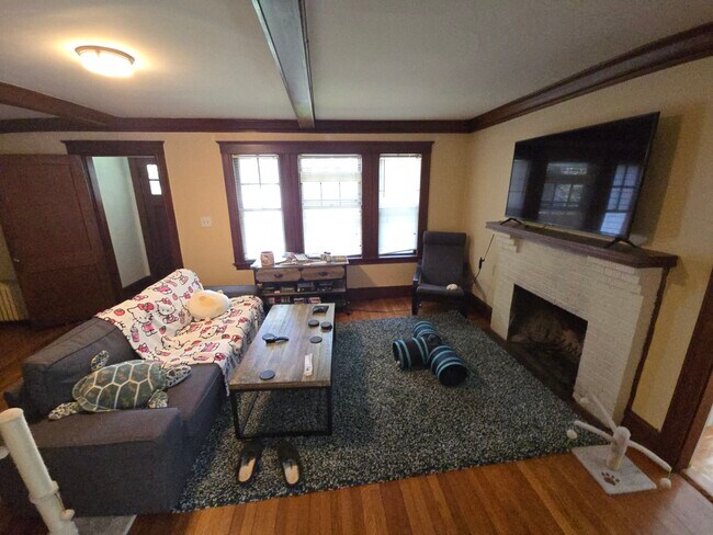 Building Photo - 283 Lowell Ave