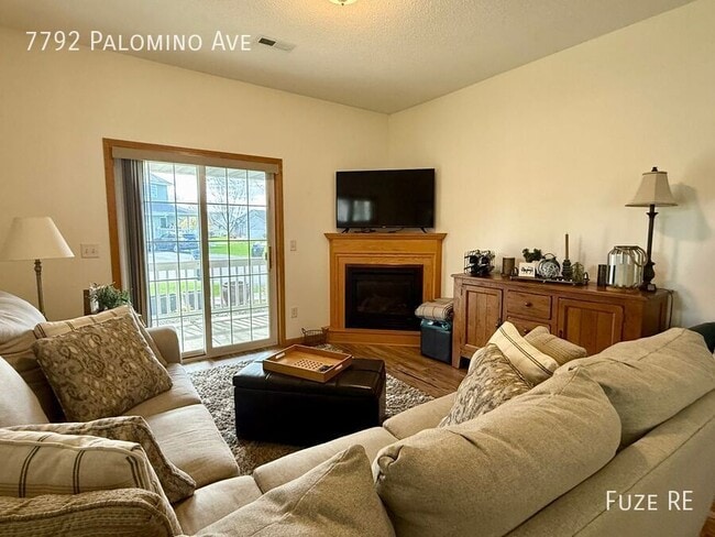 Building Photo - 7792 Palomino Ave NE