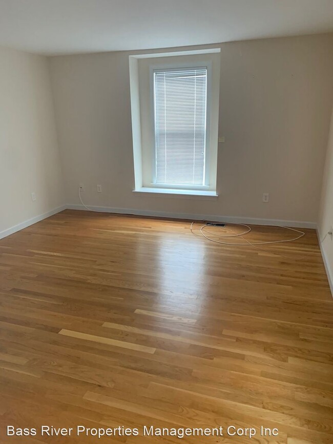 Building Photo - 3 br, 2 bath House - 121 Camp Street, Unit...