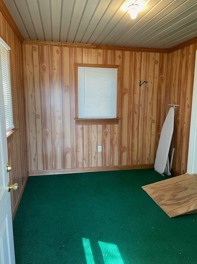 Foto del edificio - 2 BED, 1 BATH HOME LOCATED IN DENTON!