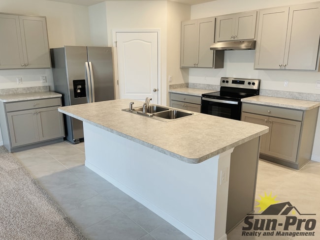 Building Photo - 2612 Neverland Dr