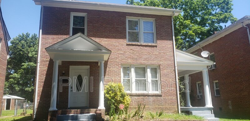Primary Photo - 1108 Fourqurean Ln