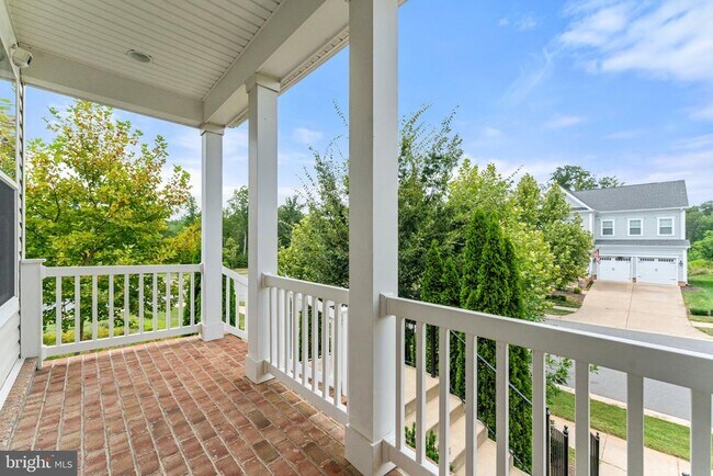 Building Photo - 431 Alder Dr