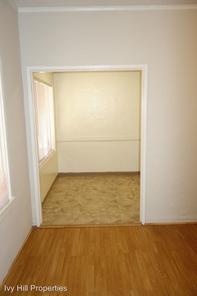 Building Photo - 2422 8th Ave