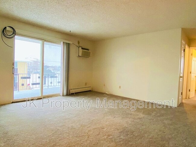 Foto del edificio - 1401-142B Street S