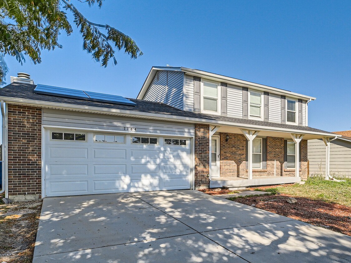 Primary Photo - 1184 S Truckee Way