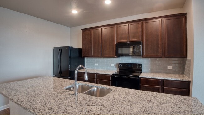 Building Photo - 1610 Lummus Dr