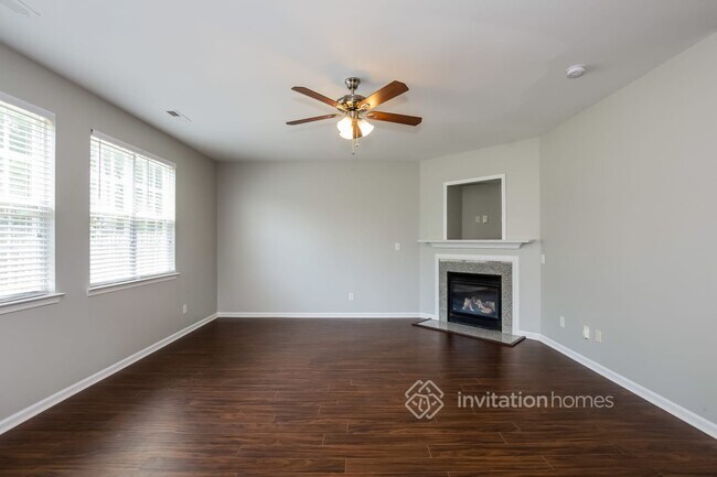 Foto del edificio - 4705 Sandtyn Dr