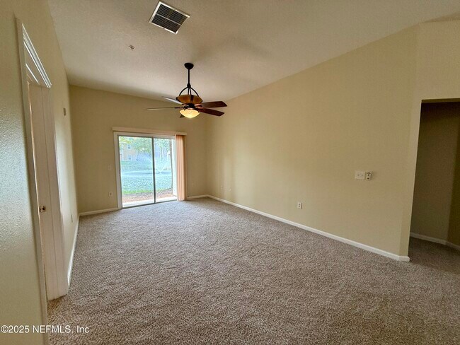 Building Photo - 6106 Maggies Cir
