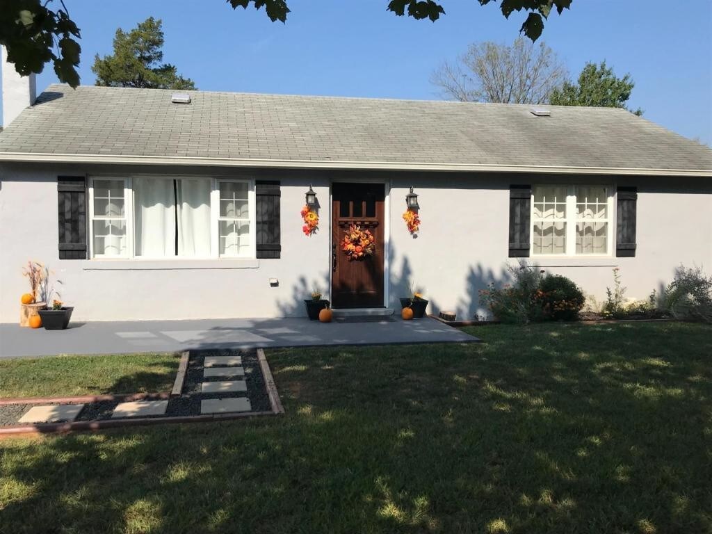 7830 Frytown Rd House for Rent in Warrenton, VA