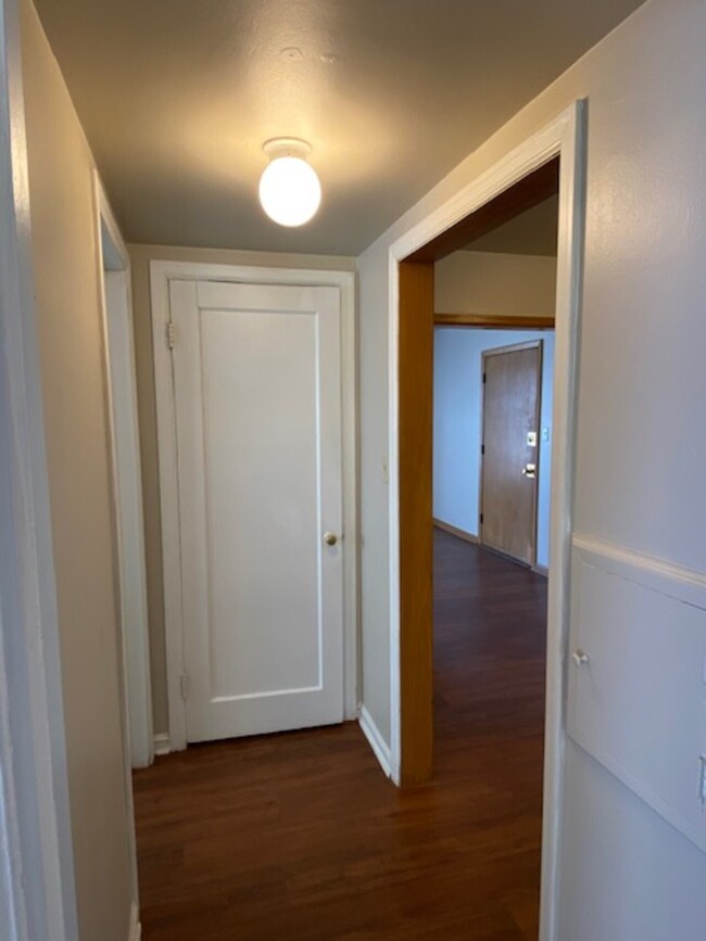 Building Photo - 7314 W Burleigh St