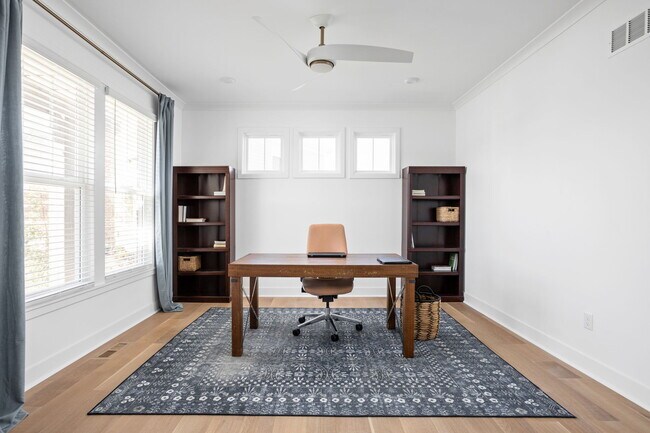 Foto del edificio - 1265 Sussex Ct