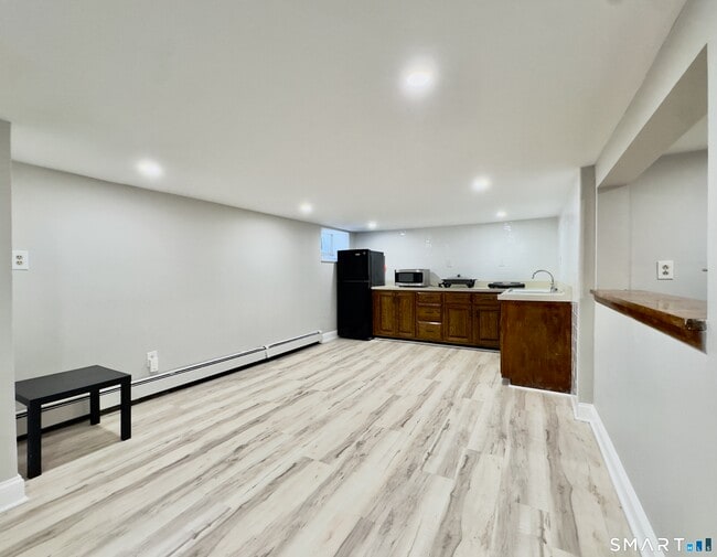 Foto del edificio - 96 Knickerbocker Ave