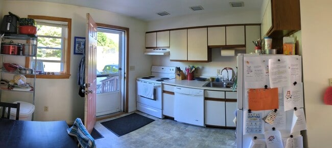Photo - Renovated 2BR/1.5BA Townhome in Renihan Meadows