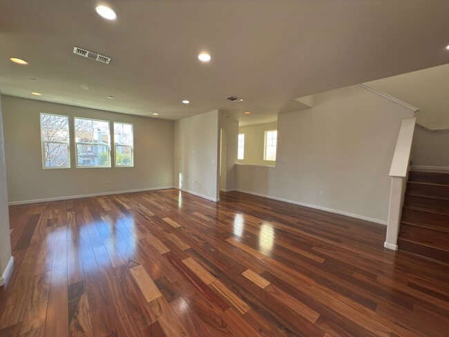 Building Photo - Fremont- Nice Floor Plan, NEWLY BUILT, 4 B...