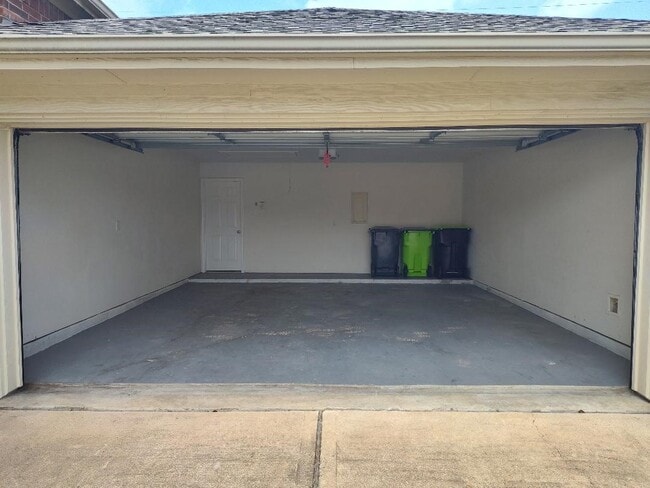 Building Photo - 6327 Bonnie Chase Ln