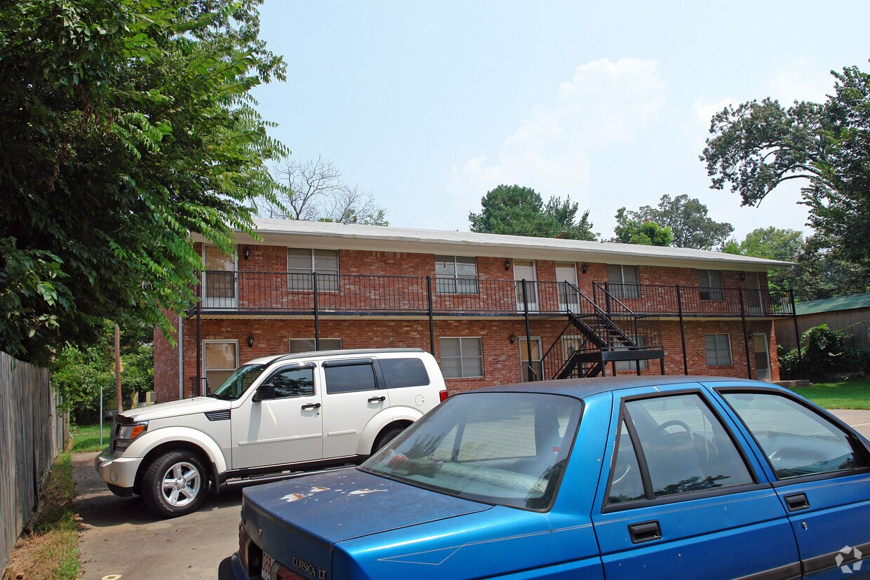 Building Photo - 809 S 17th St