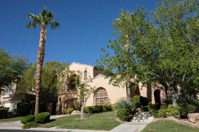 Building Photo - Red Rock Country Club @ Summerlin!!! 4 Bed...