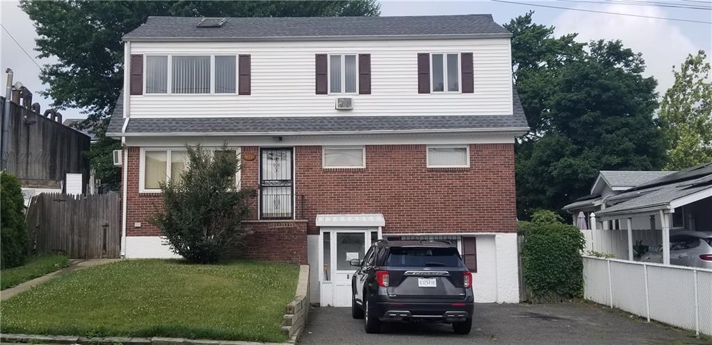 Primary Photo - 870 Manor Rd
