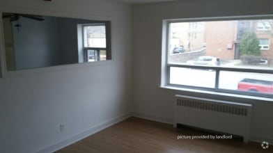 Building Photo - 313 The Kingsway