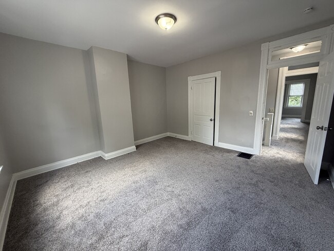 Building Photo - 2036 Mackoy St