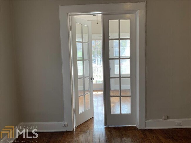 Foto del edificio - 1006 Greenwood Ave NE