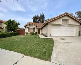 Building Photo - 371 Dylan Cir