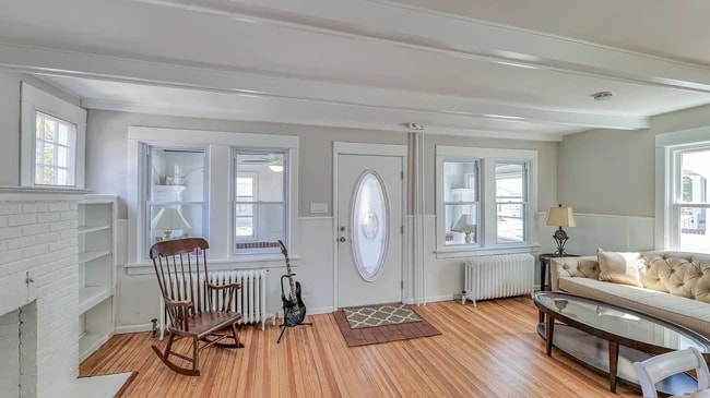 Building Photo - 32 W Johnson Ave