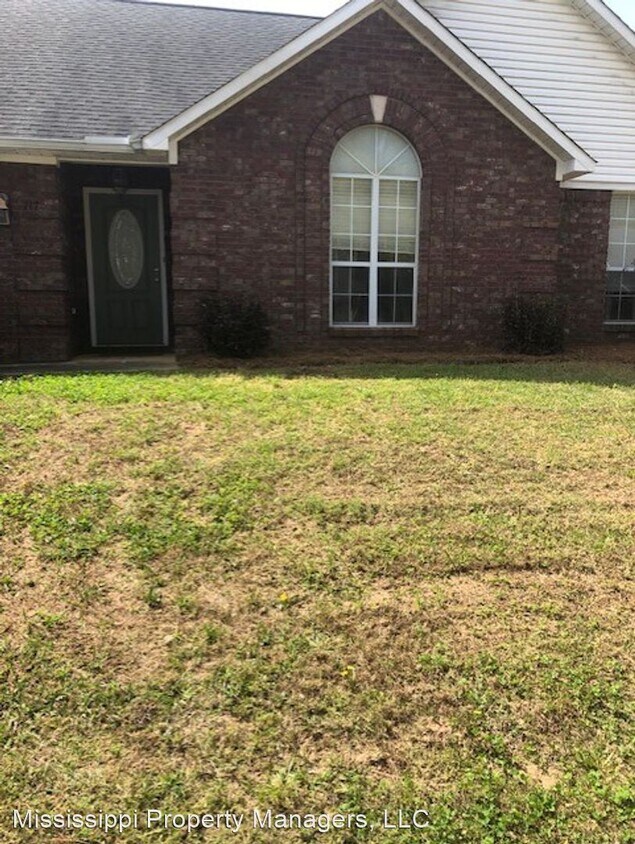 3 br, 2 bath House 117 Gardenview Drive House for Rent in Saltillo, MS