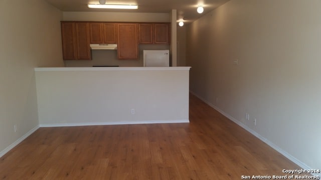 Building Photo - 10715 Mathom Landing