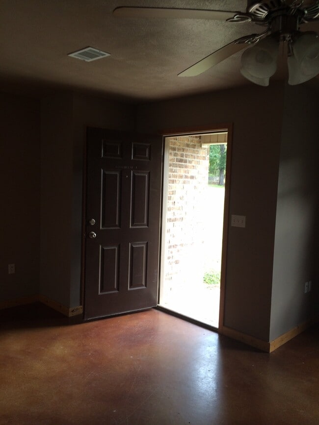 Foto del edificio - 4510 Maddox Rd
