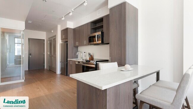 Building Photo - 350 Maple Dr SW