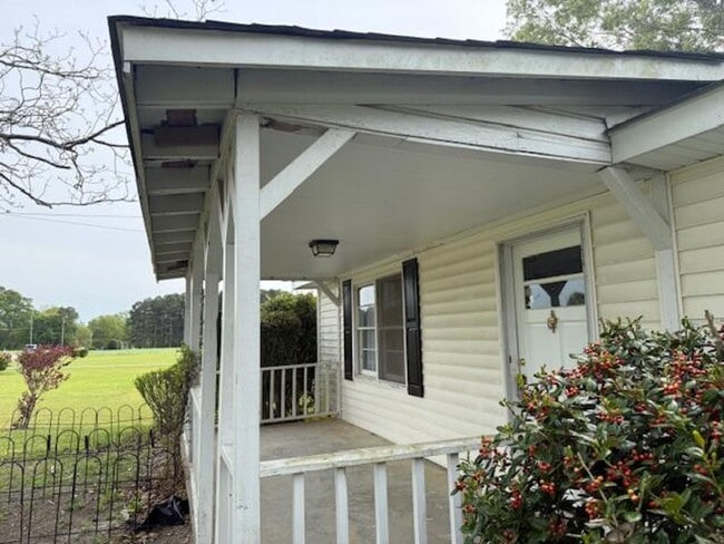 Foto del edificio - 2205 Stewart St