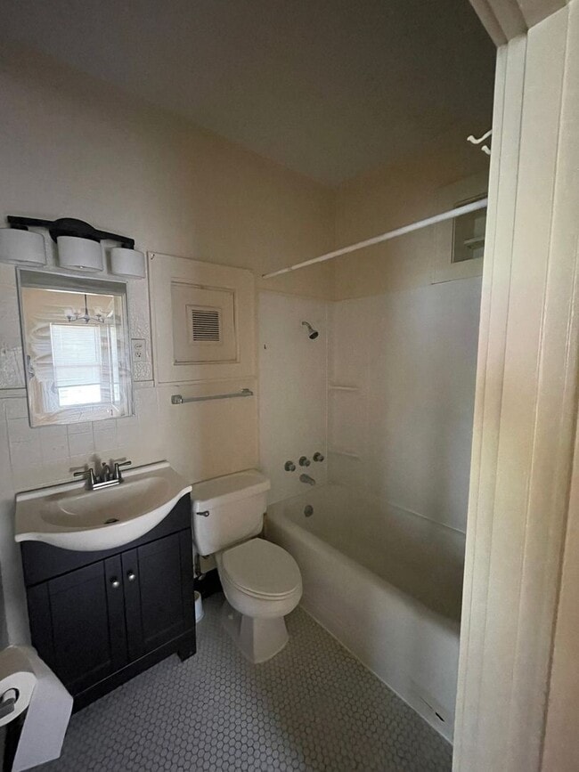 Foto del edificio - 1 br, 1 bath House - 605 Kirby Pl