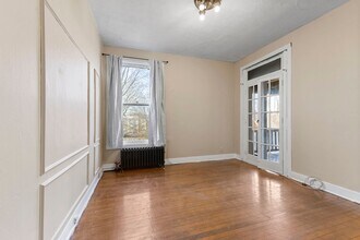 Building Photo - 940 Woodruff Place Middle Dr