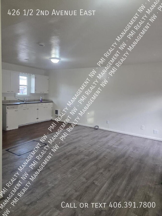 Foto del edificio - 426 1/2 2nd Avenue East-