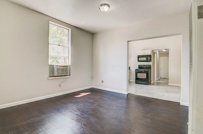 Foto del edificio - 3210 40th St