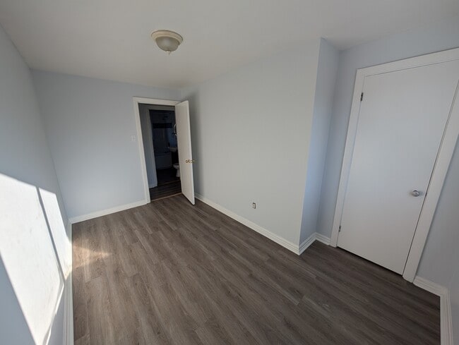 Building Photo - 515 Prince Albert St