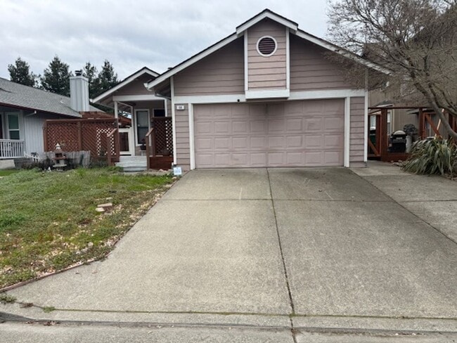 Building Photo - 2 Bedroom 2 Bath House in Cotati ~ Attached 2 Car Garage