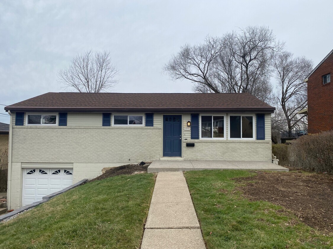 Primary Photo - 599 Lindsay Rd