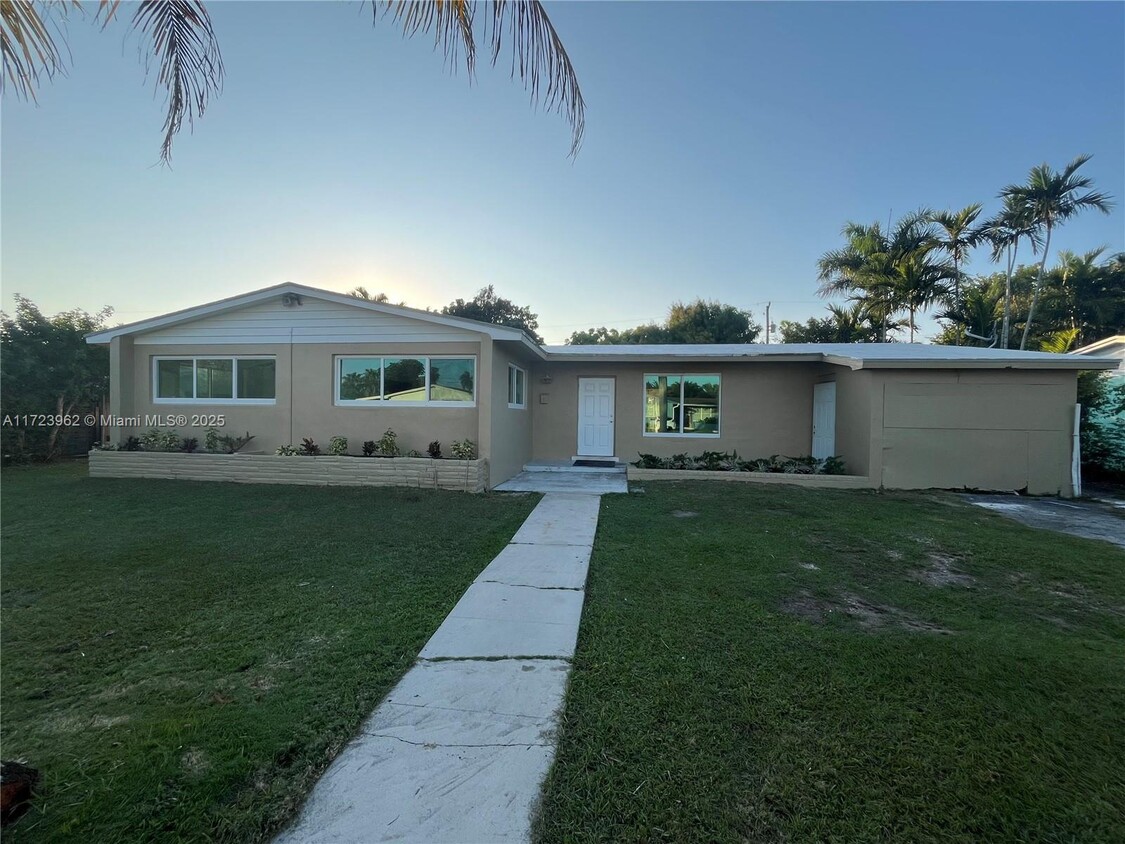 Foto principal - 1652 NW 9th Ave