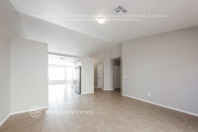 Foto del edificio - 8520 W Palm Ln